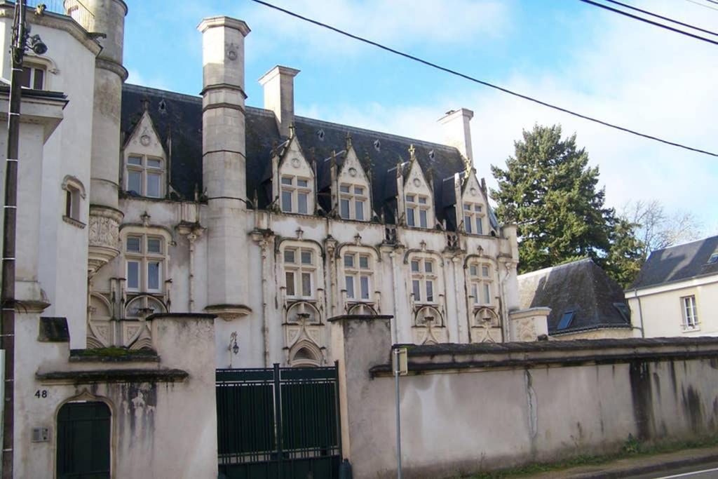Charmant Studio Au Calme Tout Confort Dans Chateau Neo Gothique Proche Zenith Comet Orleans Parking Voiture Gratuit Wifi Haut Debit Rue Des Montees 外观 照片