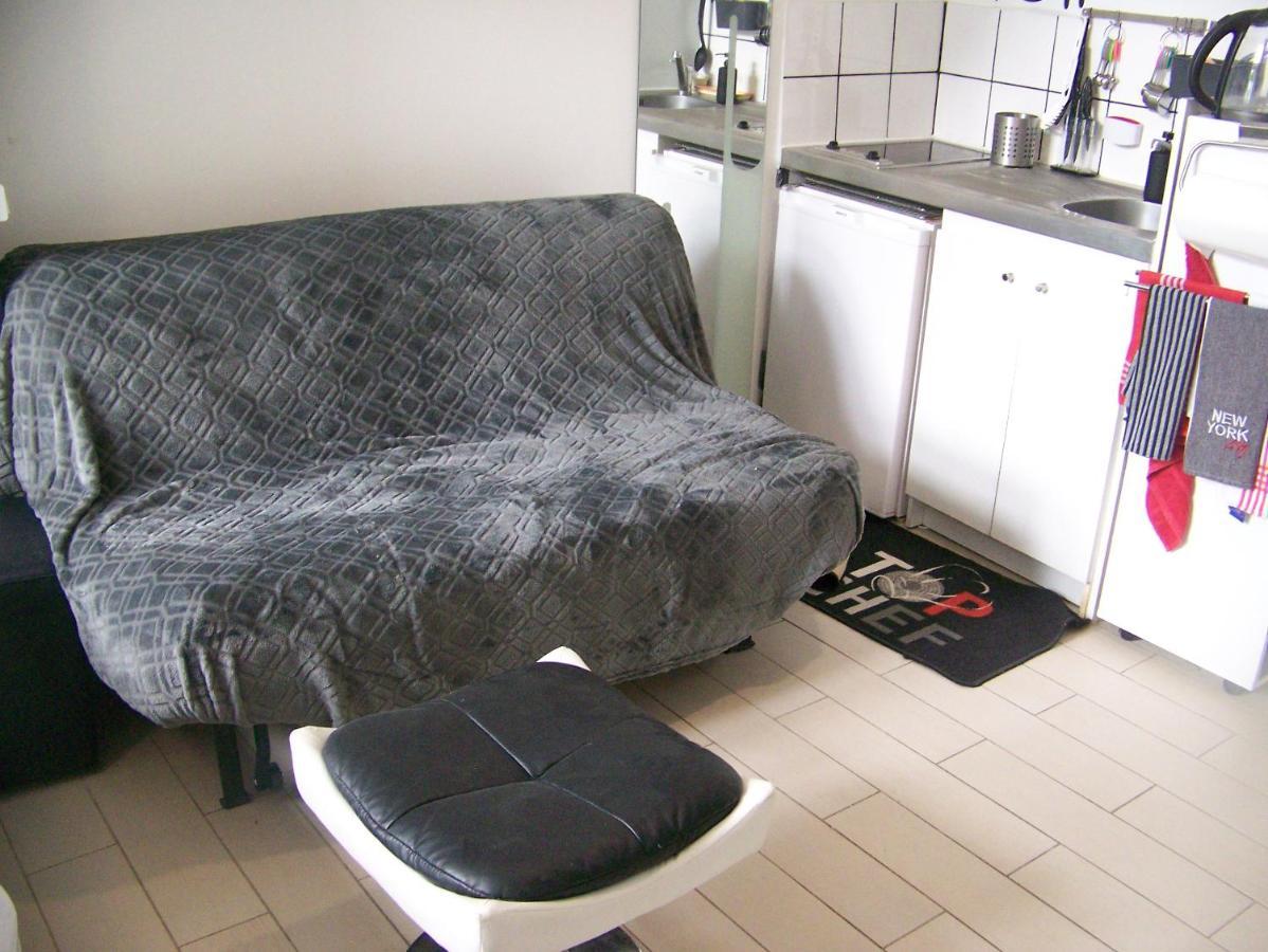 Charmant Studio Au Calme Tout Confort Dans Chateau Neo Gothique Proche Zenith Comet Orleans Parking Voiture Gratuit Wifi Haut Debit Rue Des Montees 外观 照片