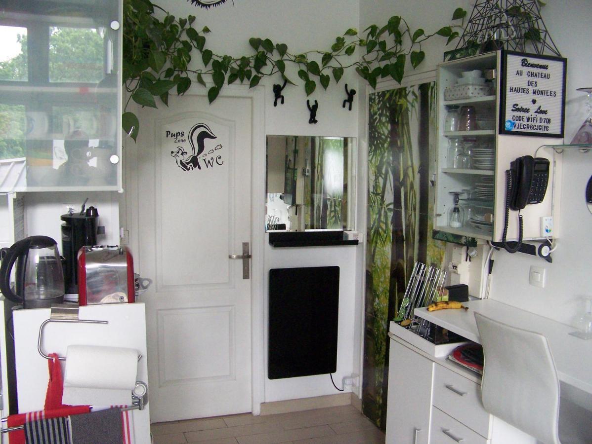 Charmant Studio Au Calme Tout Confort Dans Chateau Neo Gothique Proche Zenith Comet Orleans Parking Voiture Gratuit Wifi Haut Debit Rue Des Montees 外观 照片